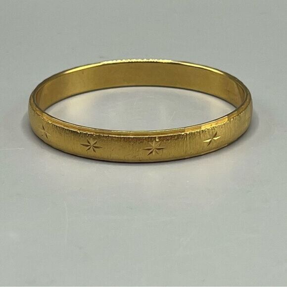 Vintage Monet Gold-tone Brushed Textured Shiny Etched Stars Bracelet - Picture 1 of 4
